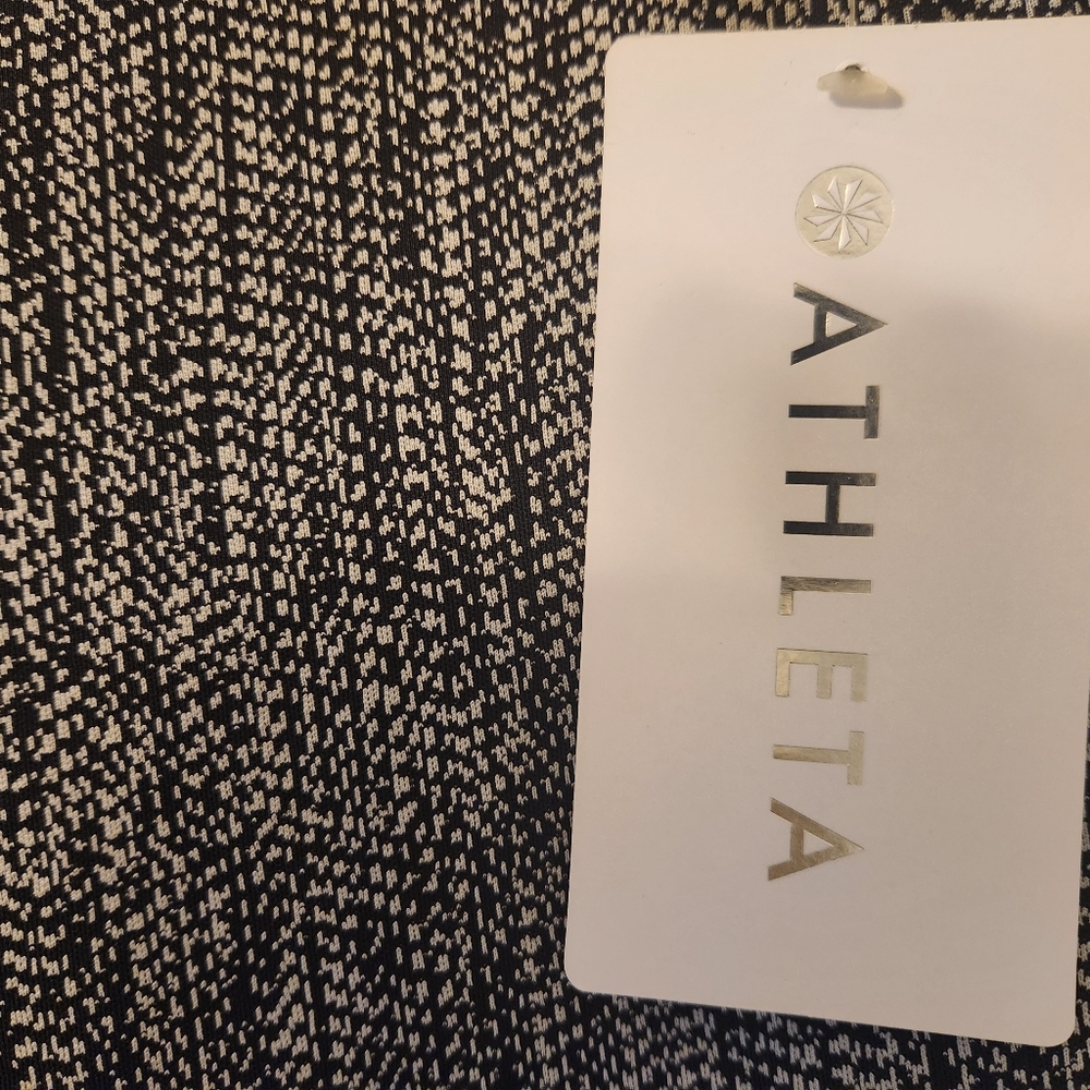 🖤 Athleta Black and White Patterned Leggings - Picture 5 of 7